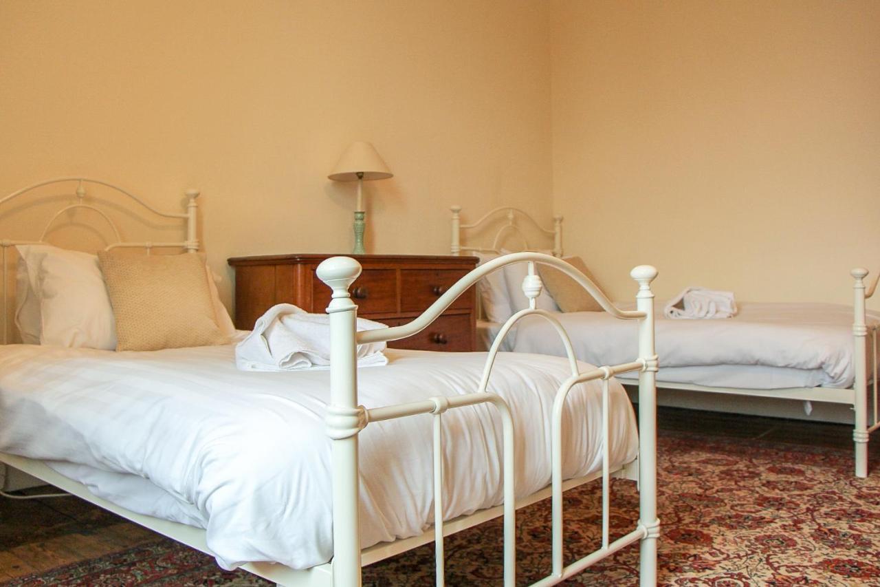 3 Bedroom Flat In Edinburgh's New Town Sleeps 6 Appartement